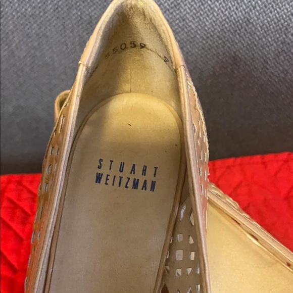 Stuart Weitzman kitten heel neutral pumps - Picture 10 of 10